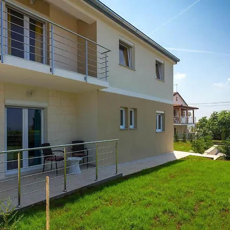Renata Vikendica Porec